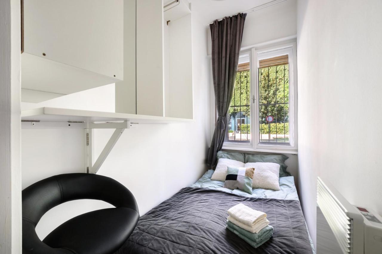 Buda Centre Homes By The Allee Shopping Mall Budapest Exteriör bild