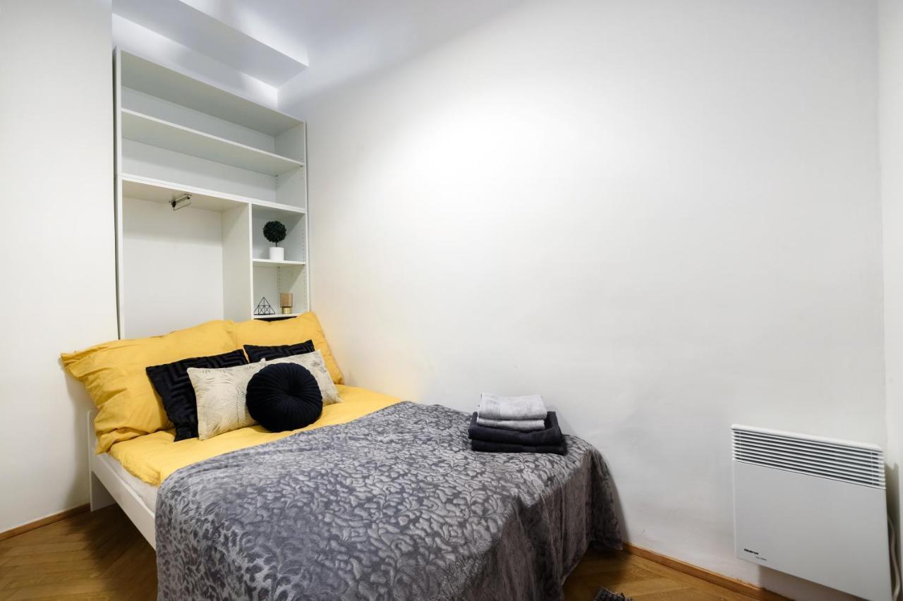 Buda Centre Homes By The Allee Shopping Mall Budapest Exteriör bild
